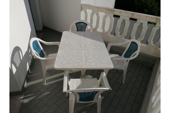 Residenza Rubin Lejlighed Lignano Sabbiadoro Eksteriør billede